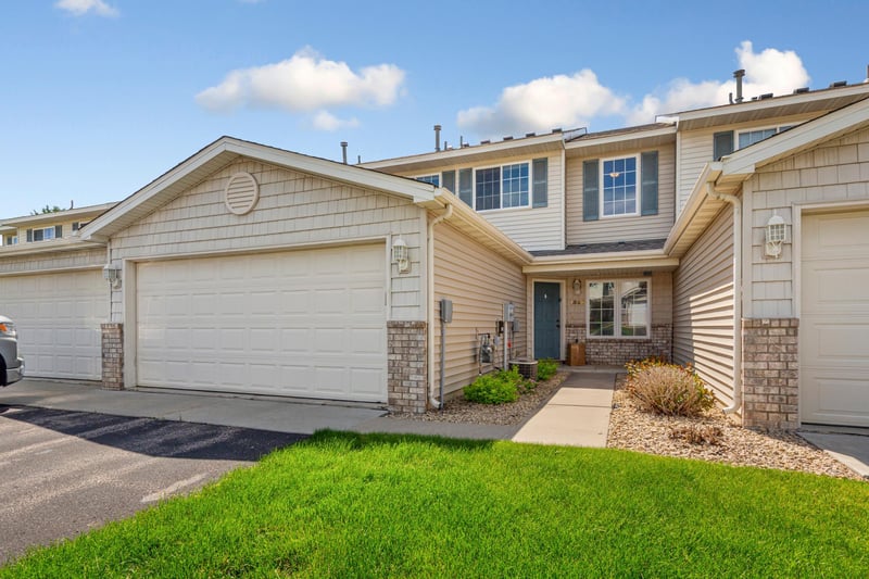 1526 Praha St SE, New Prague, MN 56071