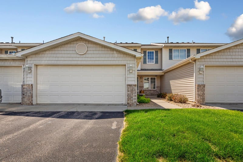 1526 Praha St SE, New Prague, MN 56071