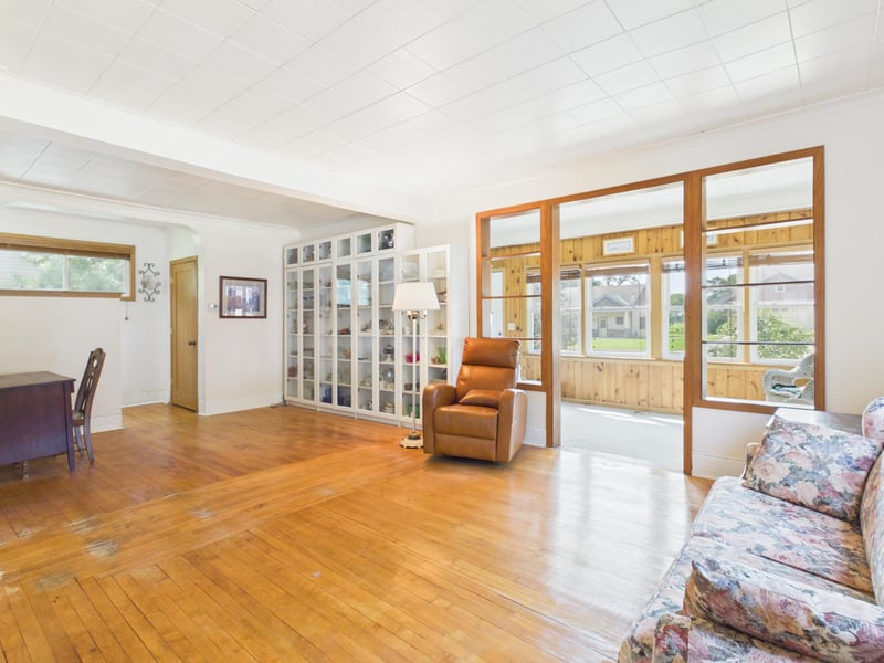 6556 Oak St, North Branch, MN 55056
