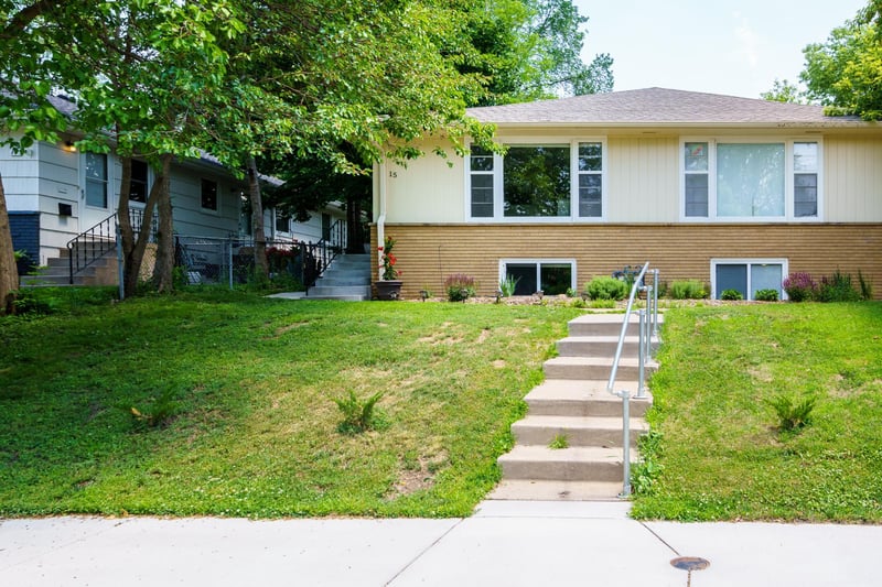 11 16th Ave N, Hopkins, MN 55343