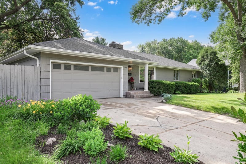 405 Tyler Ave S, Edina, MN 55343