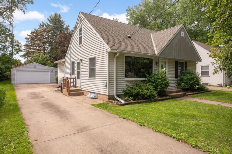 3908 Hayes St NE, Columbia Heights, MN 55421
