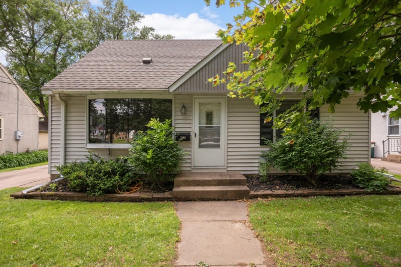 3908 Hayes St NE, Columbia Heights, MN 55421