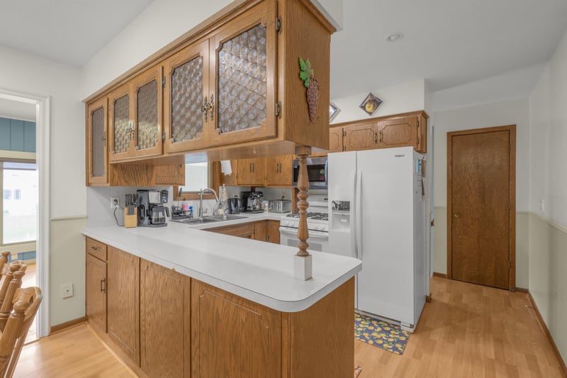631 David Ave, Hamburg, MN 55339