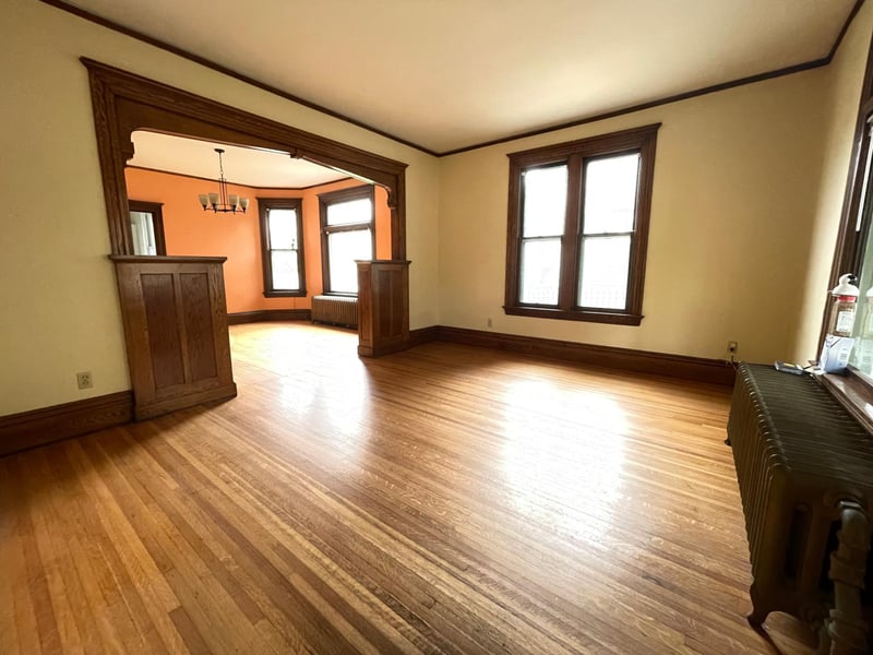 1188 Edgerton St, Saint Paul, MN 55130