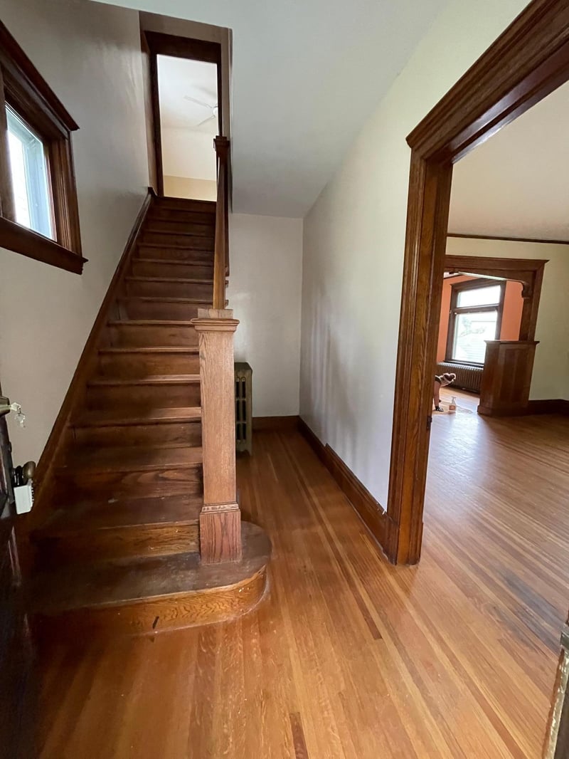 1188 Edgerton St, Saint Paul, MN 55130