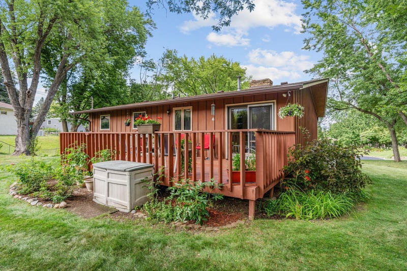 6041 Sumter Pl N, New Hope, MN 55428