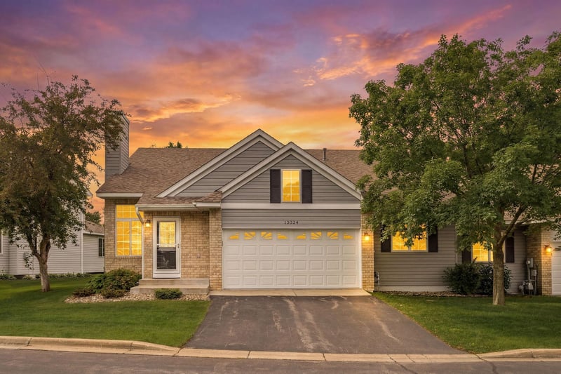 13024 Garrett Ln, Apple Valley, MN 55124