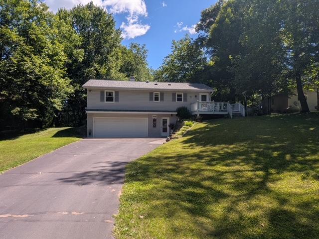 916 90th St, Amery, WI 54001