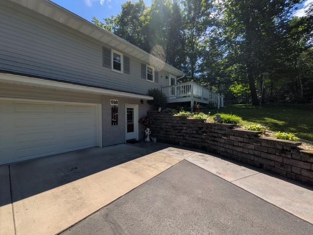 916 90th St, Amery, WI 54001