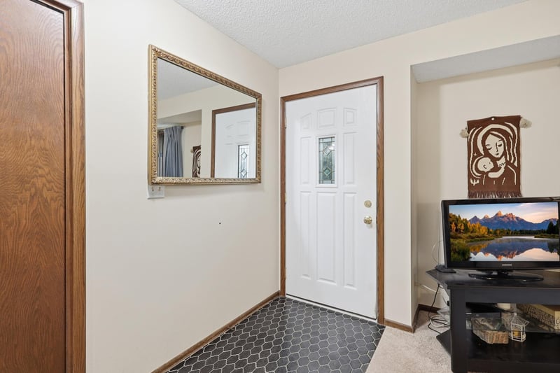 15590 Ridgemont Ave SE, Prior Lake, MN 55372