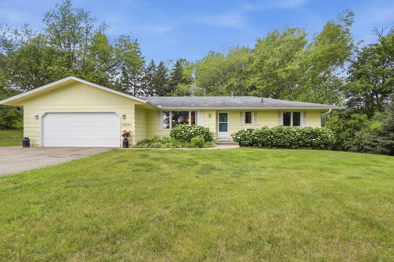 15590 Ridgemont Ave SE, Prior Lake, MN 55372