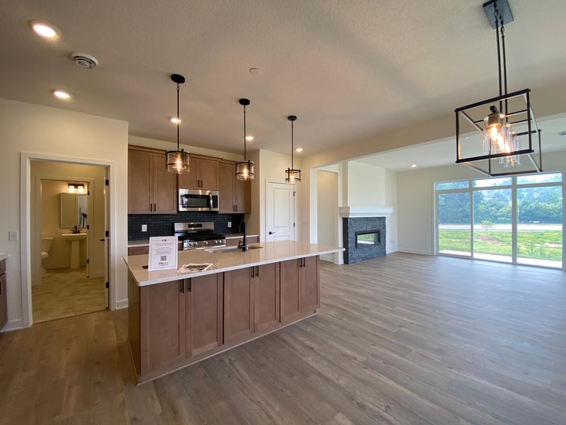 13785 Hollybrook Cir, Apple Valley, MN 55124