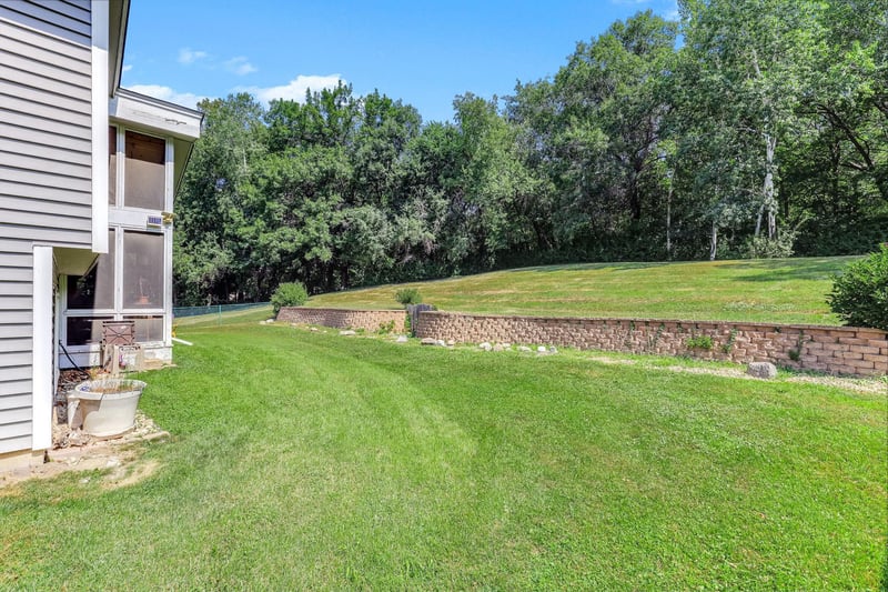 8594 Underwood Ln N, Maple Grove, MN 55369
