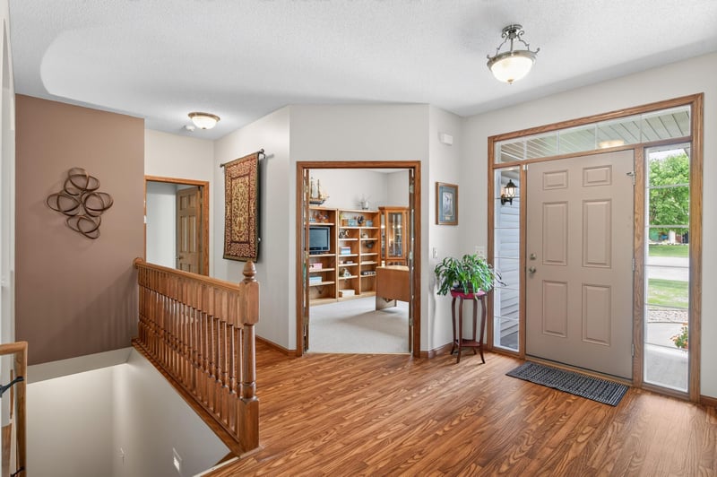 840 Bridle Creek Ln, Jordan, MN 55352