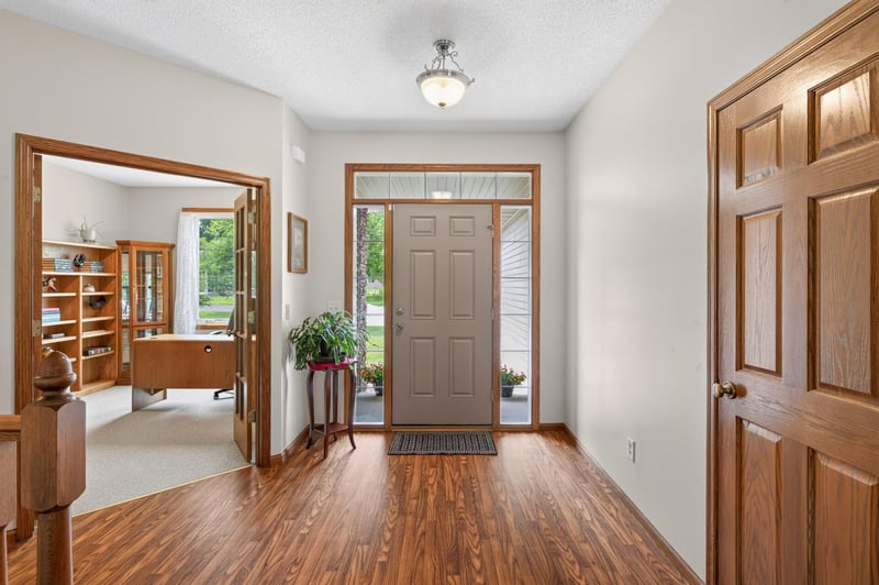 840 Bridle Creek Ln, Jordan, MN 55352
