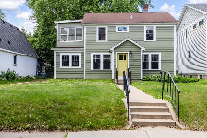 5210 33rd Ave S, Minneapolis, MN 55417