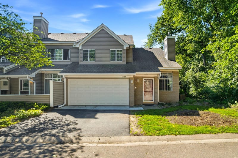 2768 Autumnwood Ln, Hopkins, MN 55305