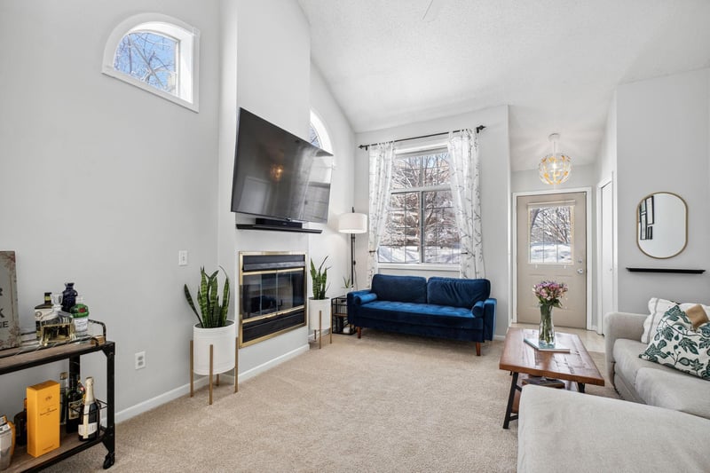 2768 Autumnwood Ln, Hopkins, MN 55305