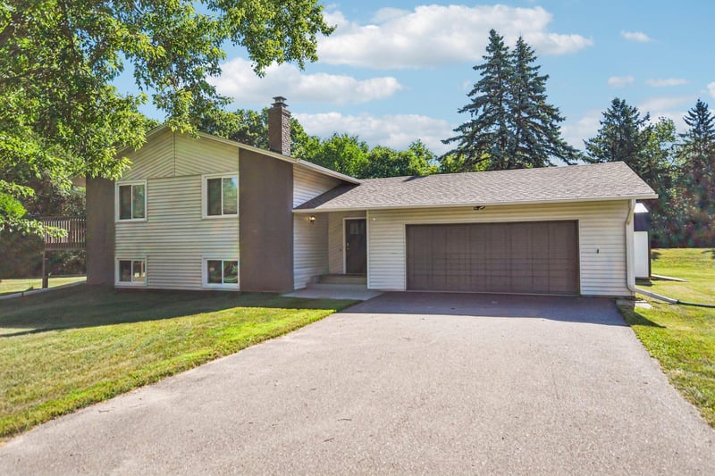 15225 Quinalt St NE, Forest Lake, MN 55025