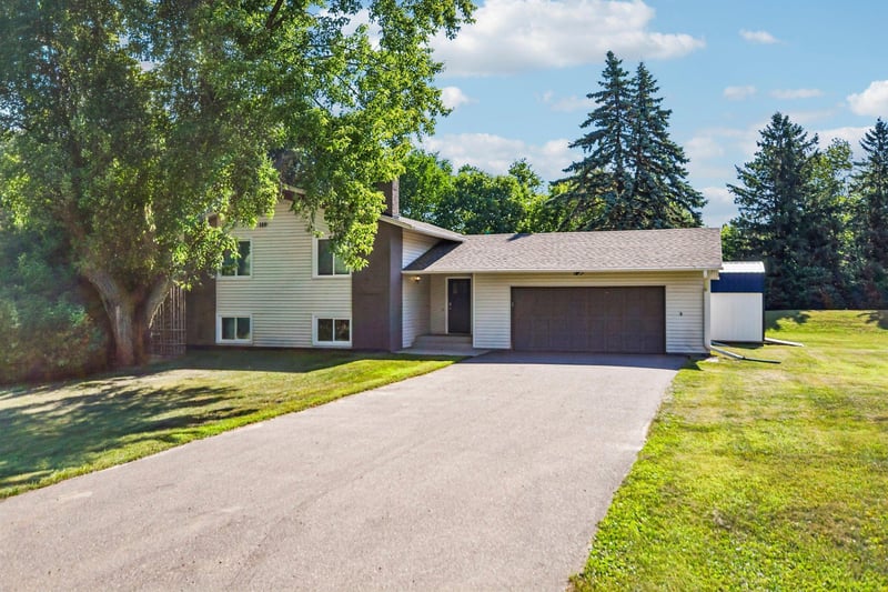 15225 Quinalt St NE, Forest Lake, MN 55025