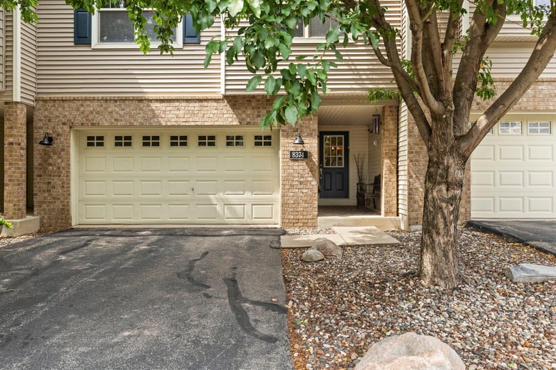 8374 Cedarview Cir, Savage, MN 55378
