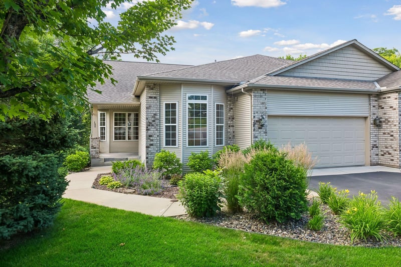 17383 Conifer Ct, Eden Prairie, MN 55347