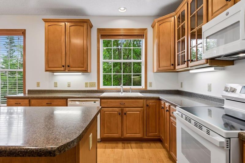 17383 Conifer Ct, Eden Prairie, MN 55347