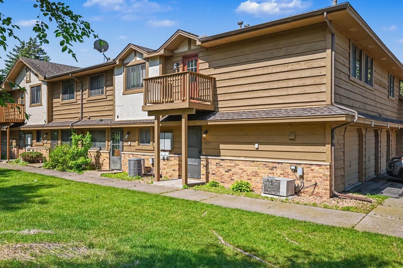 6123 78th Ave N, Brooklyn Park, MN 55443