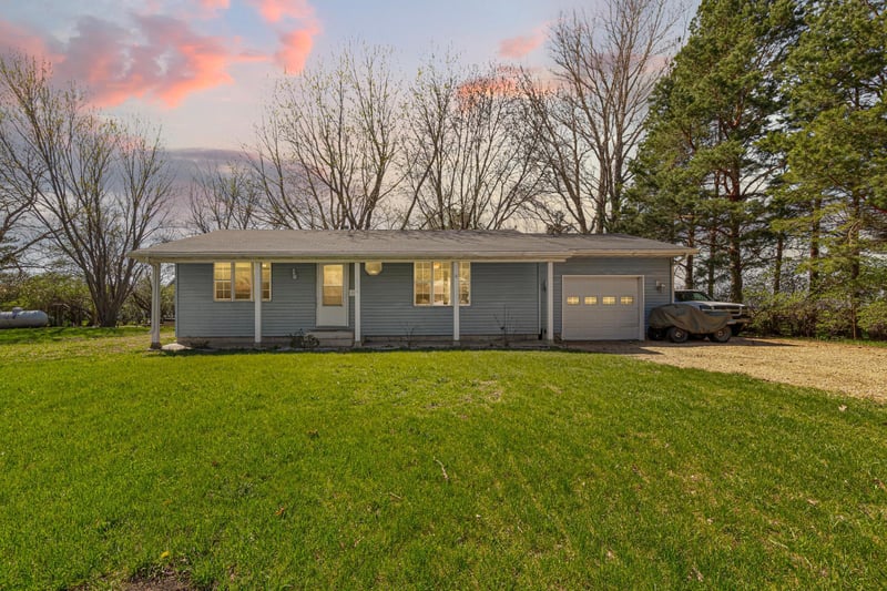 404 3rd Ave, Pemberton, MN 56078