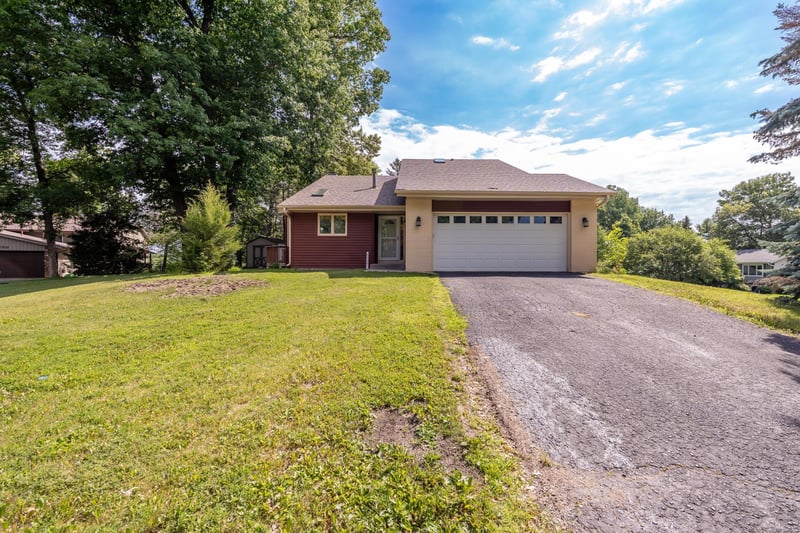 5606 W 132nd St, Savage, MN 55378
