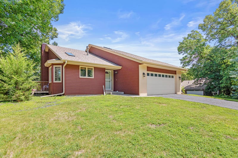 5606 W 132nd St, Savage, MN 55378