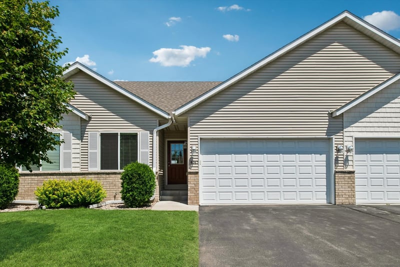 4147 Blakewood Dr, Shakopee, MN 55379