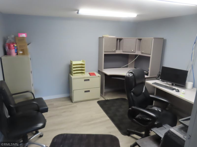 160 Poplar Ave S, Annandale, MN 55302