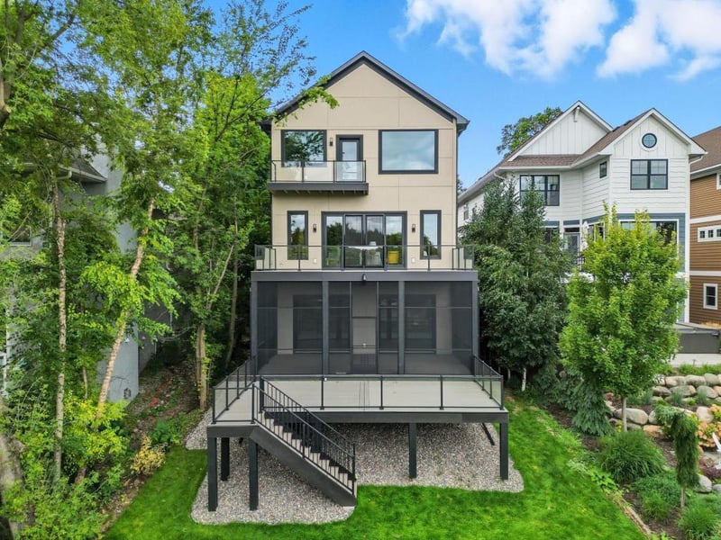 3061 Lake Shore Blvd, Minnetonka, MN 55391