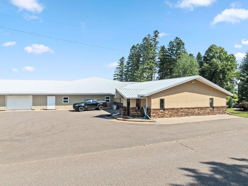 W3596 Artisan Dr, Glen Flora, WI 54526