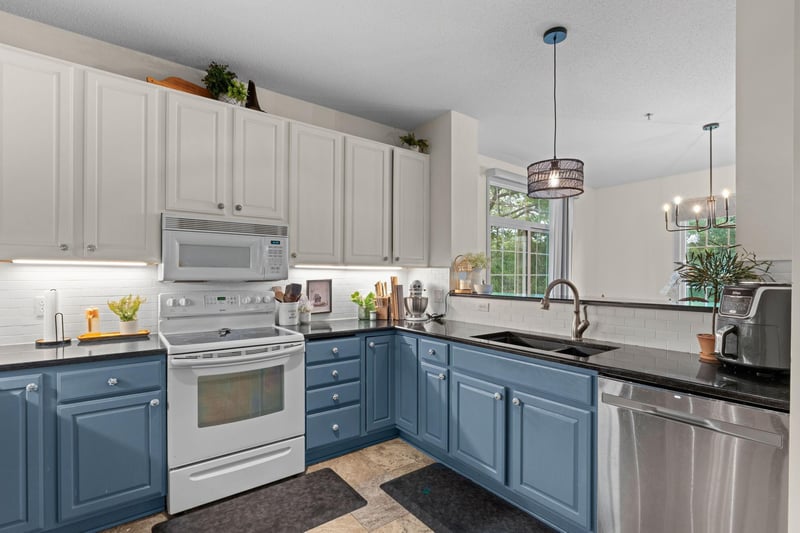 1711 Elm St, White Bear Lake, MN 55110