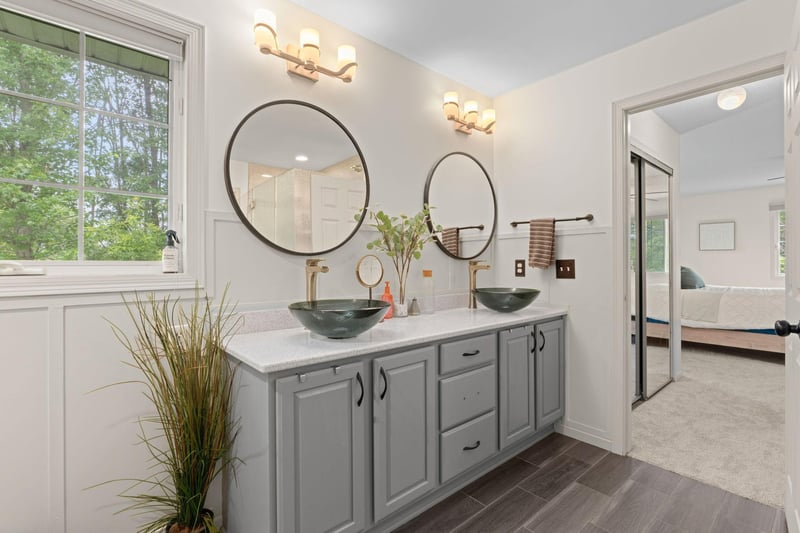 1711 Elm St, White Bear Lake, MN 55110