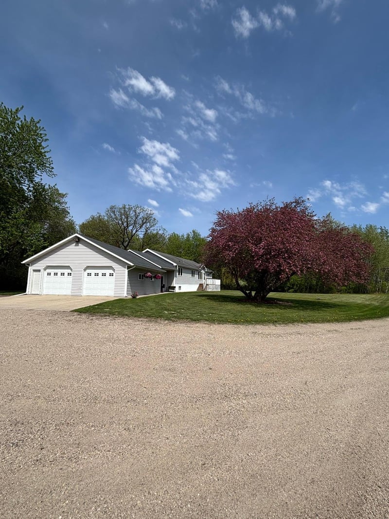42810 County Road 2, Roseau, MN 56751