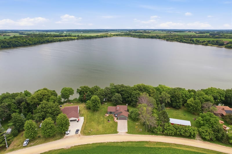 13611 Fox Lake Trl, Faribault, MN 55021