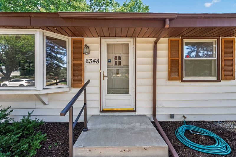 2348 Elm Dr, White Bear Lake, MN 55110