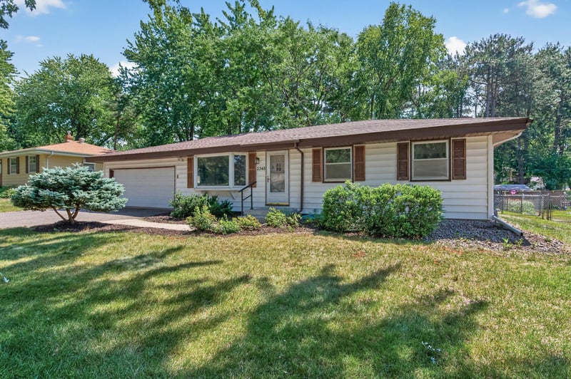 2348 Elm Dr, White Bear Lake, MN 55110