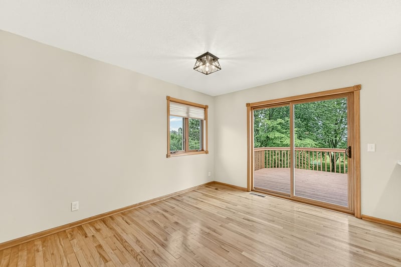 130 Nicholas Dr, Lewiston, MN 55952