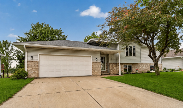 130 Nicholas Dr, Lewiston, MN 55952