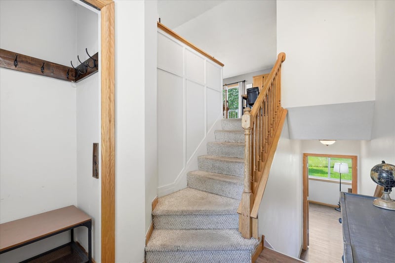 1109 Pond View Dr, Braham, MN 55006