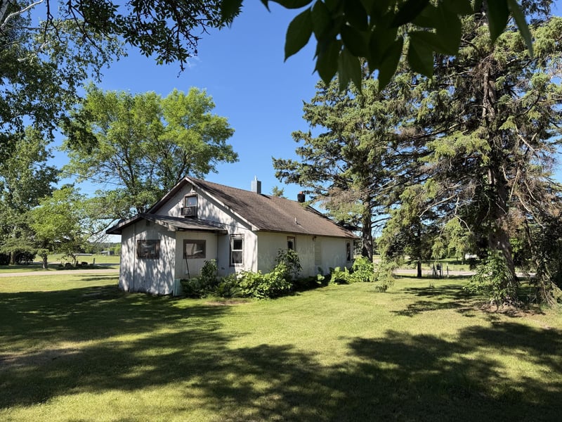 15038 210th St, Little Falls, MN 56345
