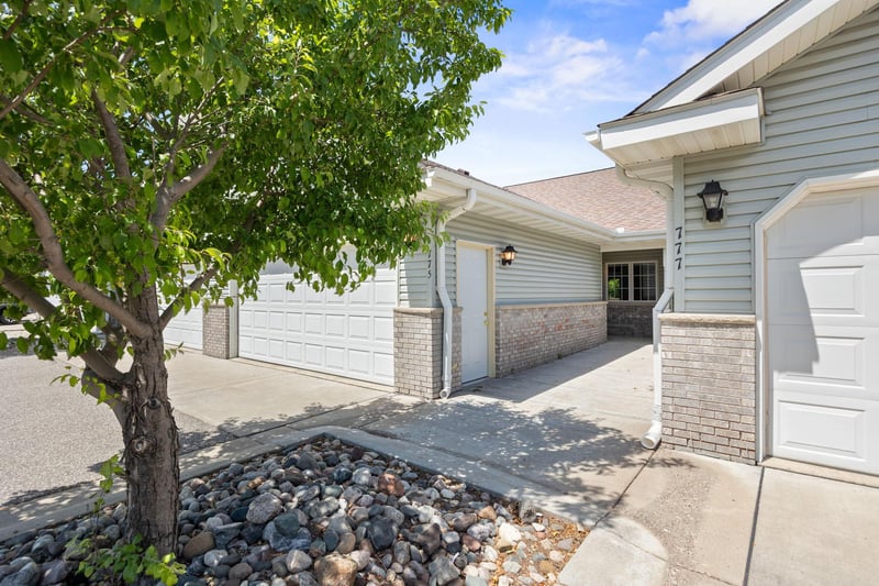 775 Rockford Ave E, Delano, MN 55328