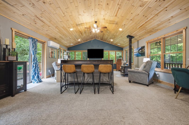 33486 Pierson Dr, Pequot Lakes, MN 56472