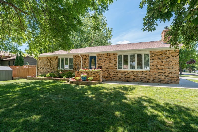 428 Swift St, Saint Peter, MN 56082