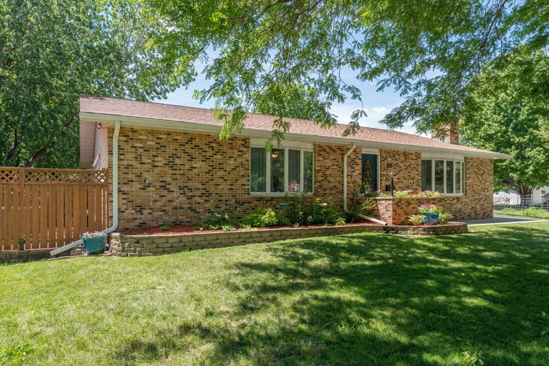 428 Swift St, Saint Peter, MN 56082